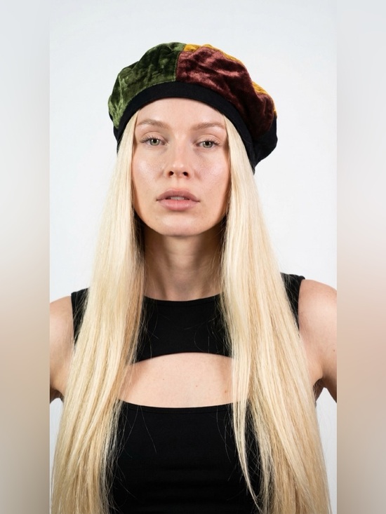 LE CHATEAU VELVET PATCHWORK BERET HAT WOMENS - Picture 2 of 8